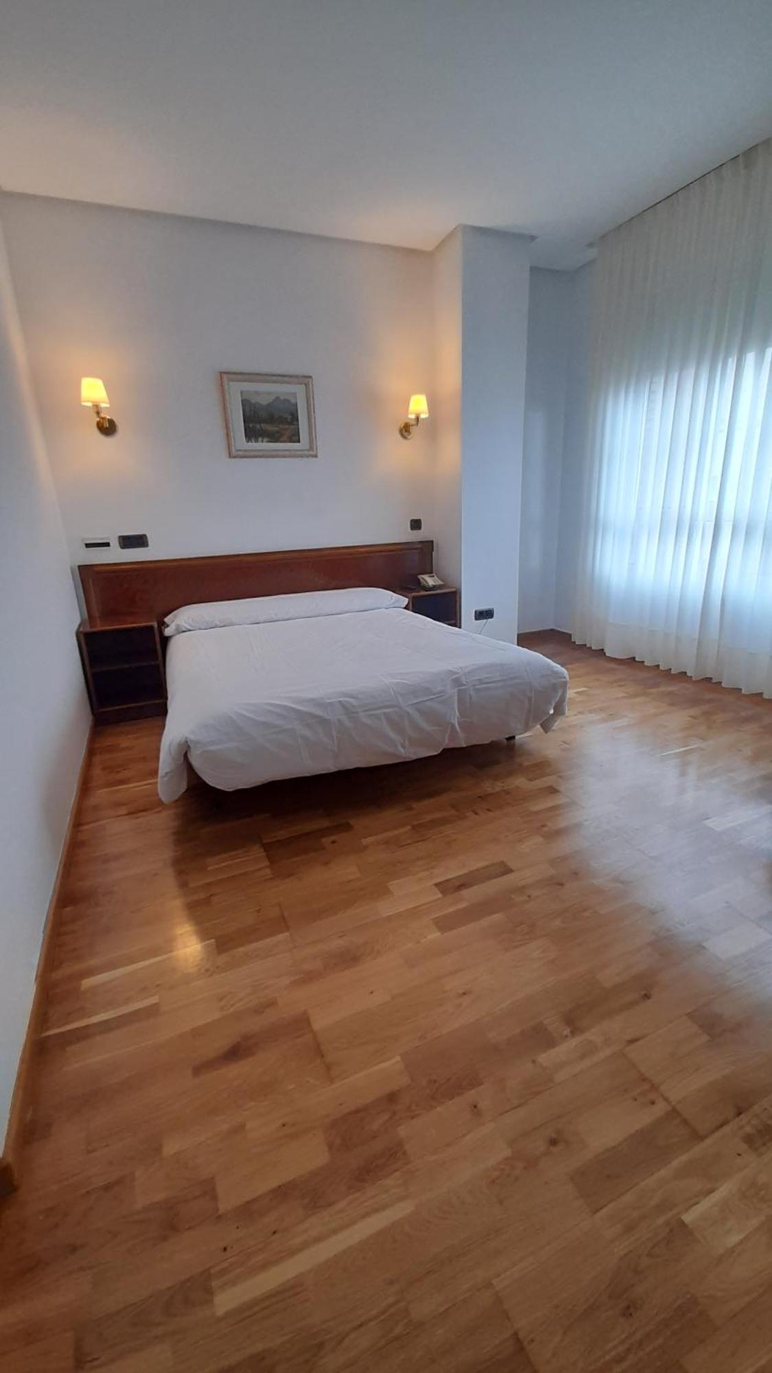 Hotel Las Moreras レオン エクステリア 写真